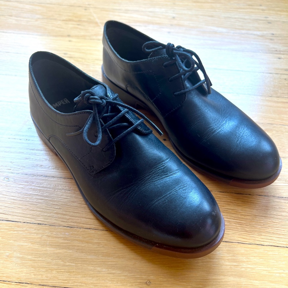 Camper women’s Oxford-style shoes
